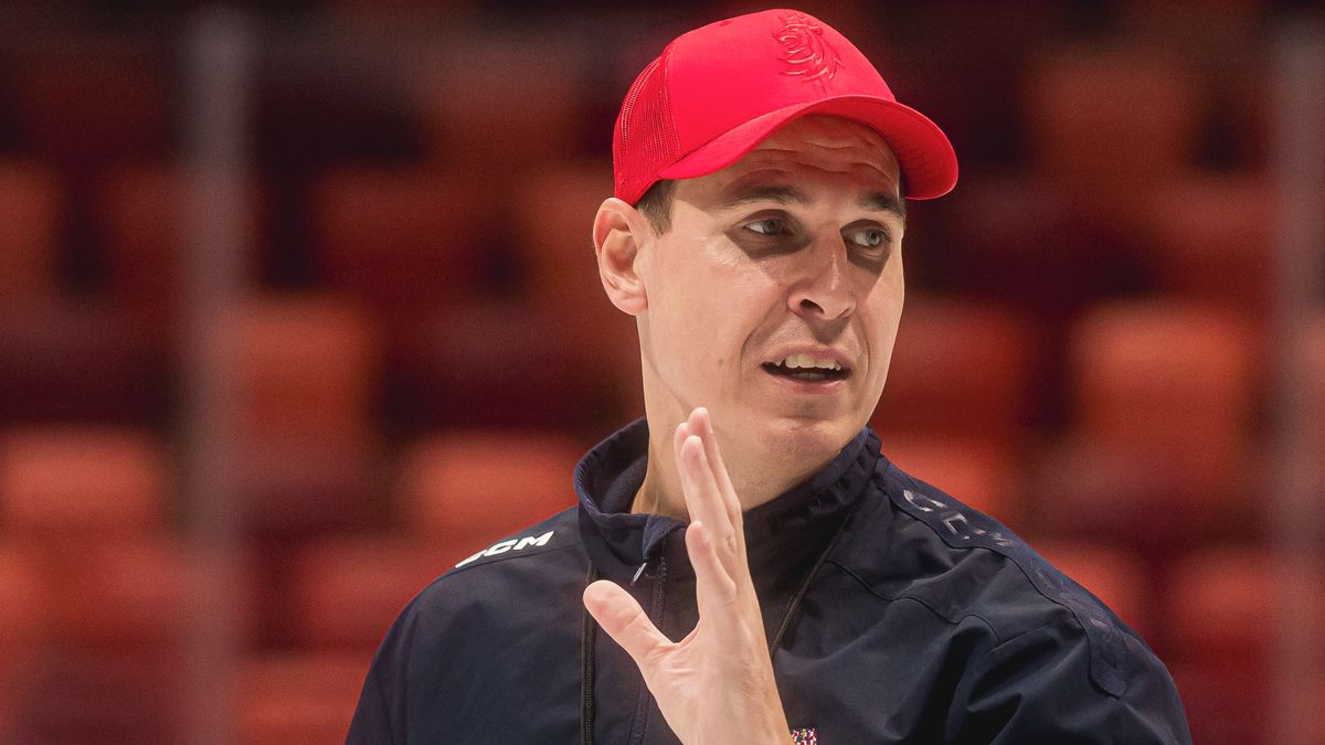 Brankář dnes musí fungovat jako šestý hráč, říká metodik hokejového svazu Dohnal